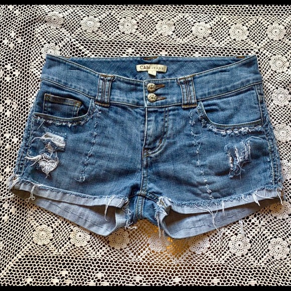 CAbi Pants - CAbi Women’s Blue Jean Denim Distressed Shorts * CAbi Pants - CAbi Women’s Blue Jean Denim Distressed Shorts *